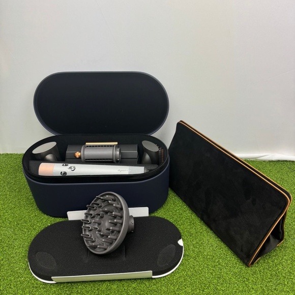 dyson airwrap complete long - Picture 2 of 3